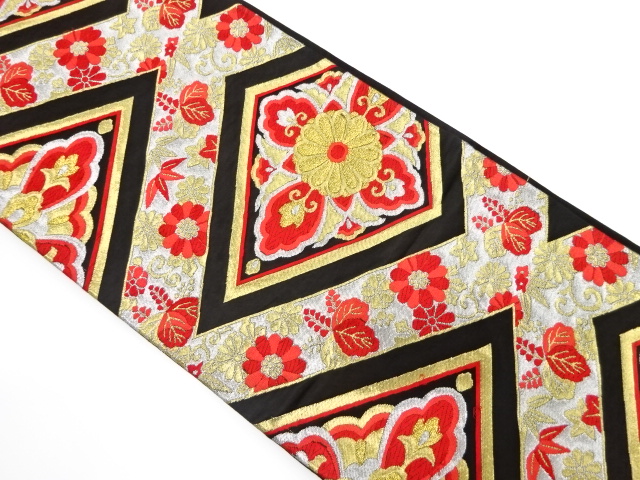 アンティーク　菱に花・菊・桐模様織り出し袋帯（着用可）